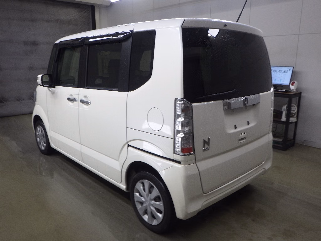HONDA N-BOX