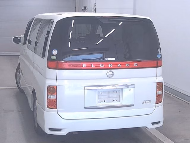 NISSAN ELGRAND