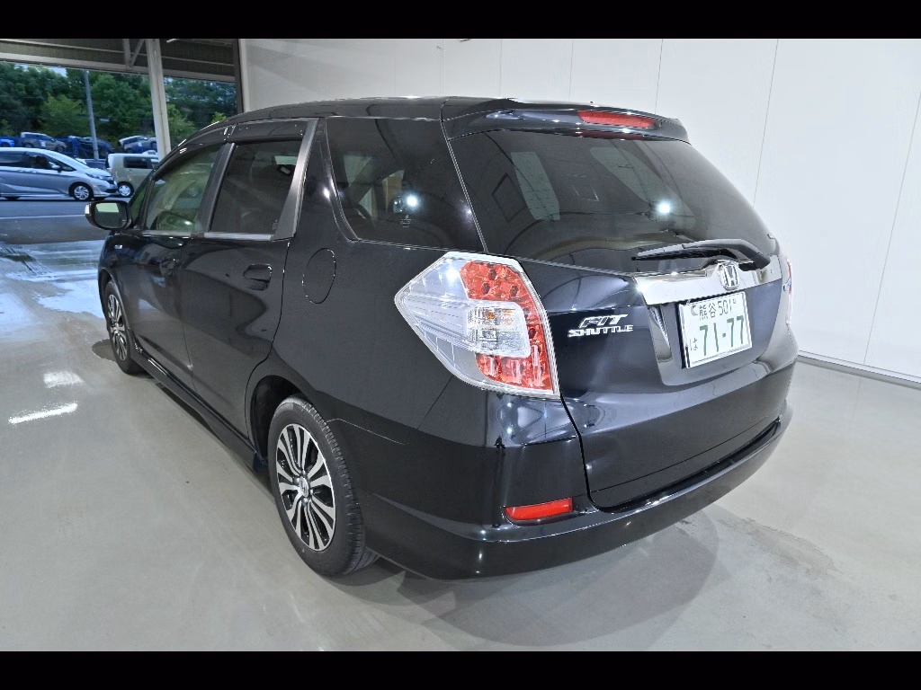 HONDA FIT SHUTTLE