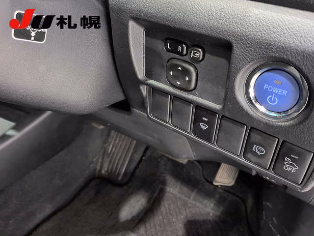 TOYOTA SAI
