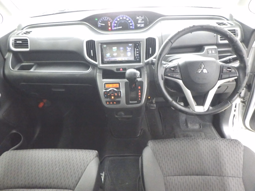 MITSUBISHI DELICA D:2