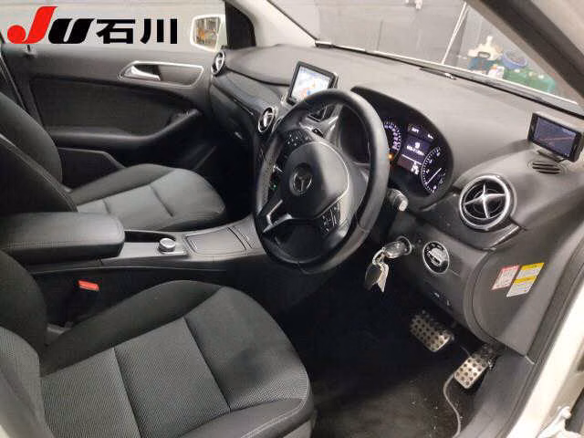 MERCEDES-BENZ B-CLASS