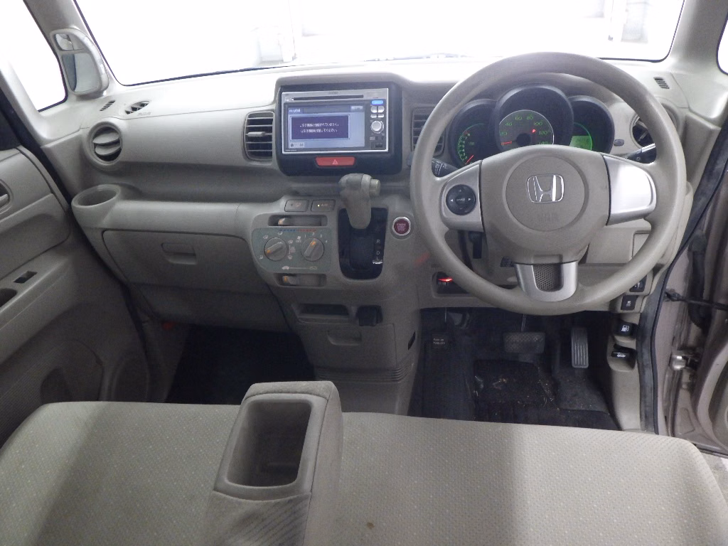 HONDA N-BOX