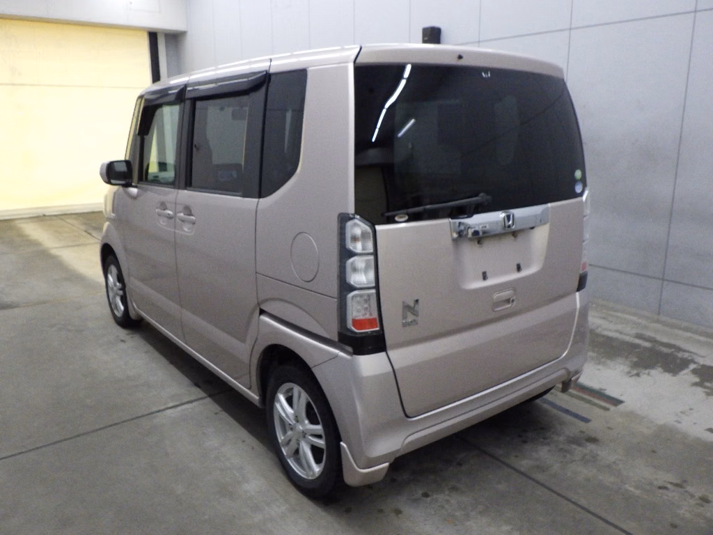 HONDA N-BOX