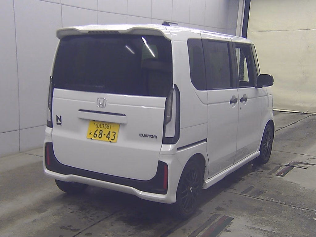 HONDA N-BOX