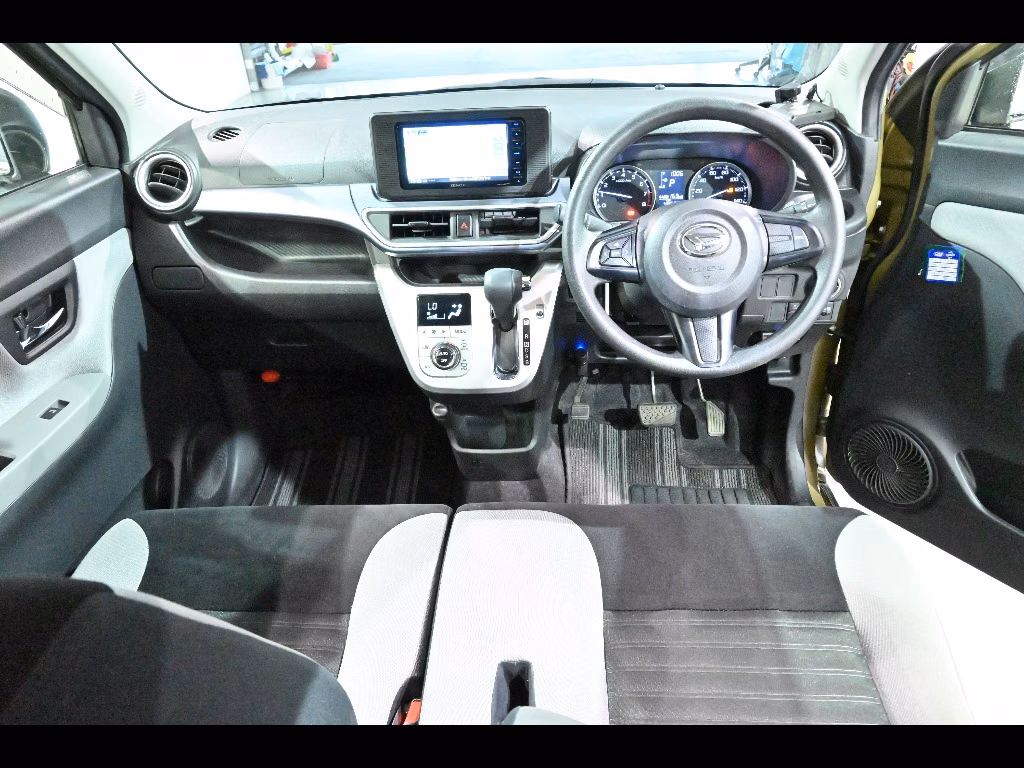 DAIHATSU CAST