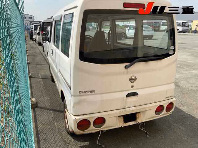 NISSAN CLIPPER