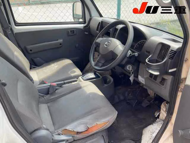 NISSAN CLIPPER