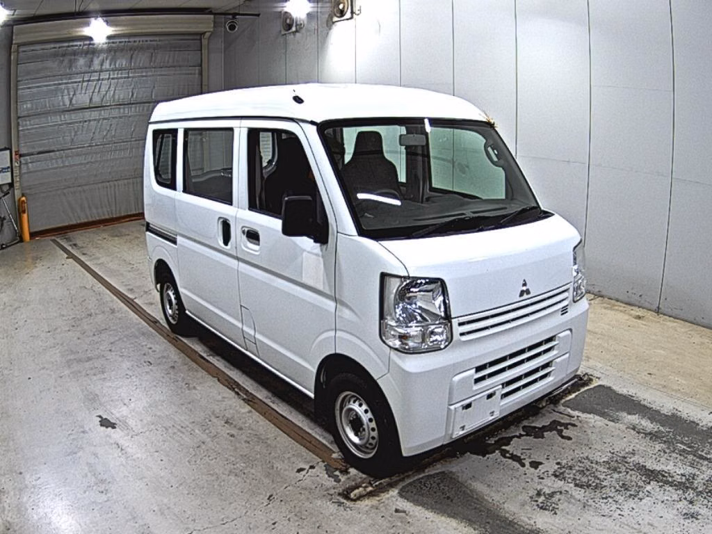 MITSUBISHI MINICAB