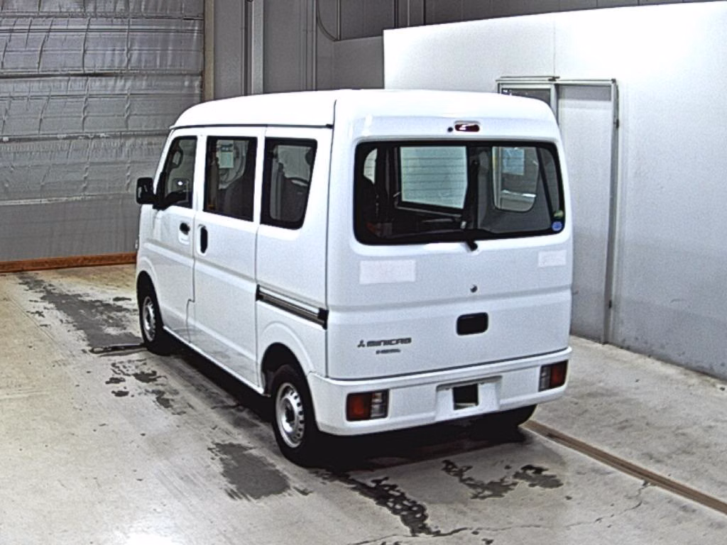 MITSUBISHI MINICAB