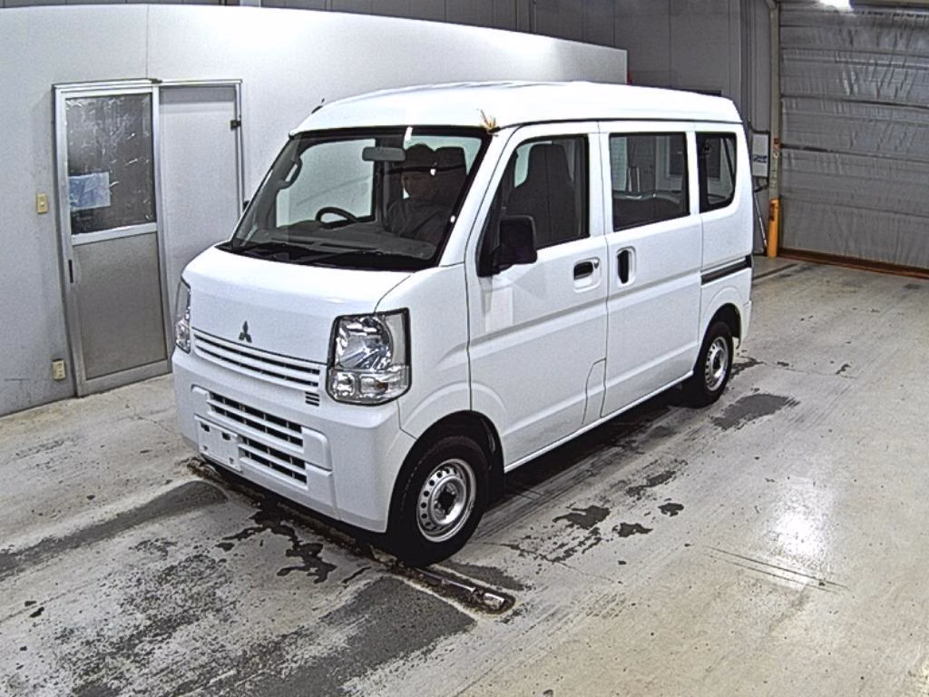 MITSUBISHI MINICAB