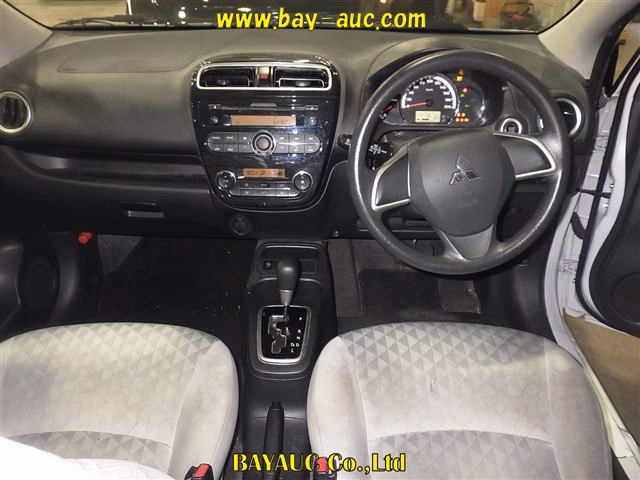 MITSUBISHI MIRAGE