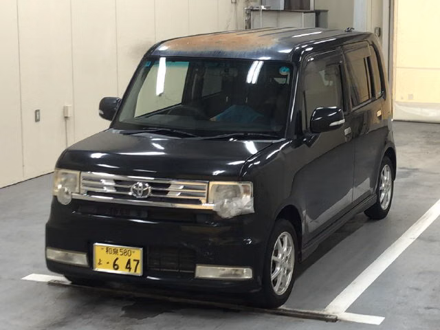 TOYOTA PIXIS SPACE