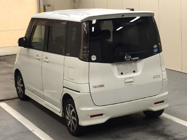 NISSAN ROOX