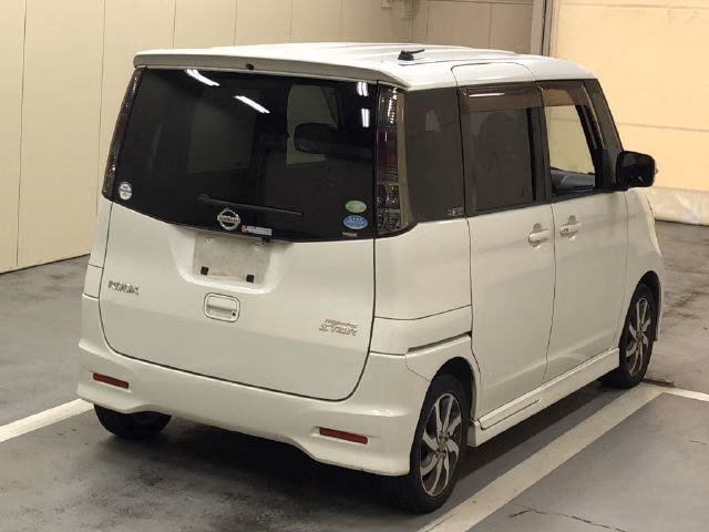 NISSAN ROOX