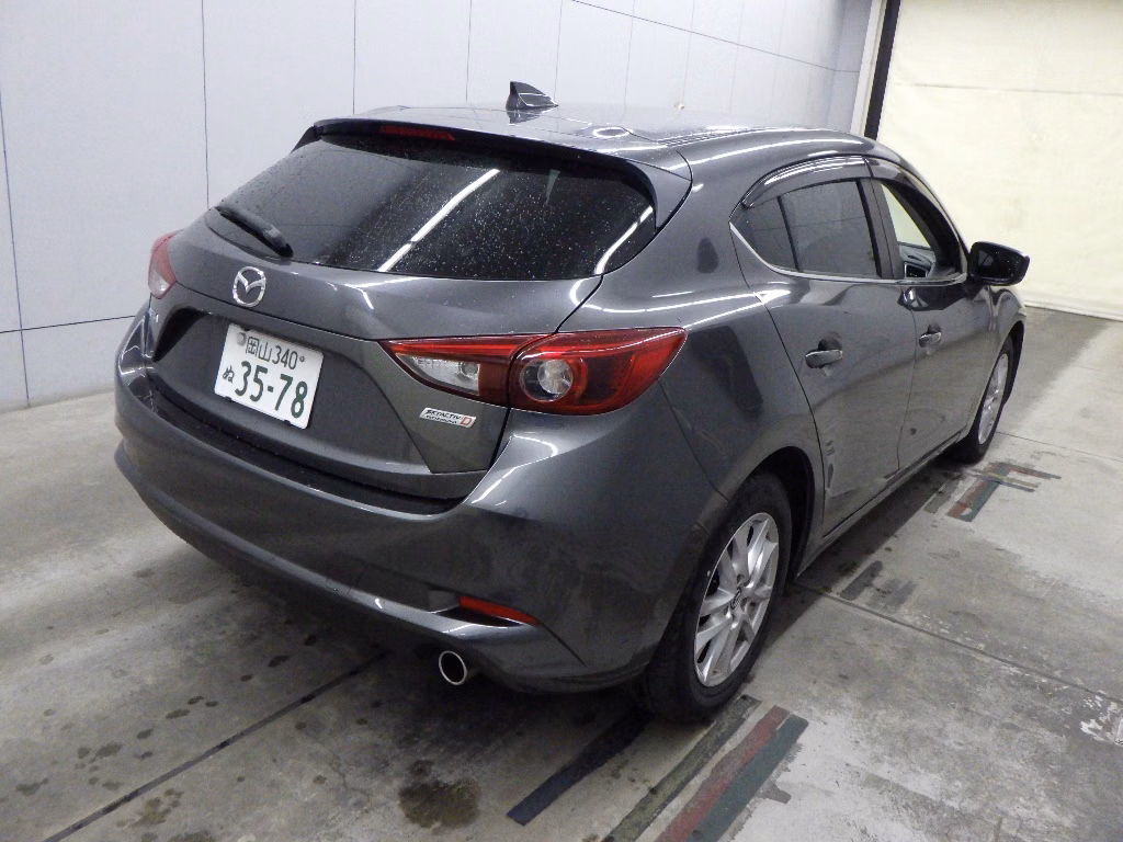 MAZDA AXELA