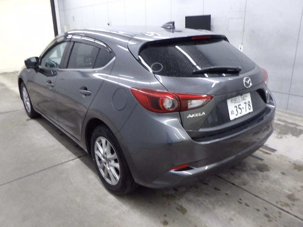 MAZDA AXELA