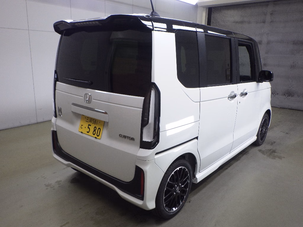 HONDA N-BOX