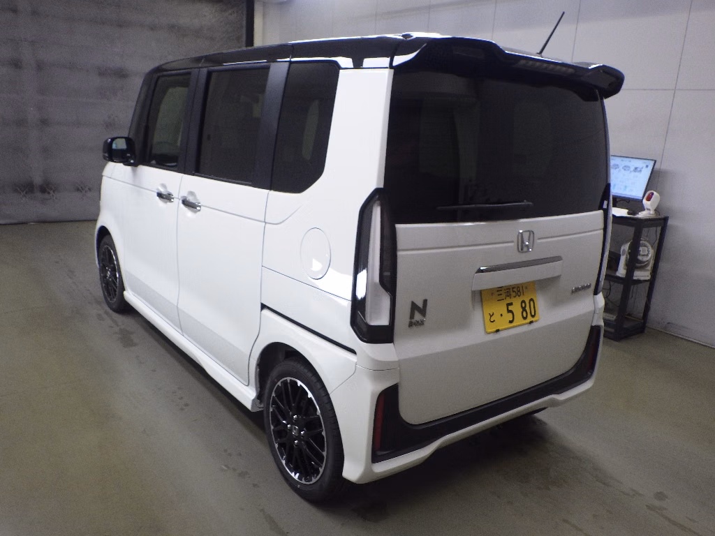 HONDA N-BOX