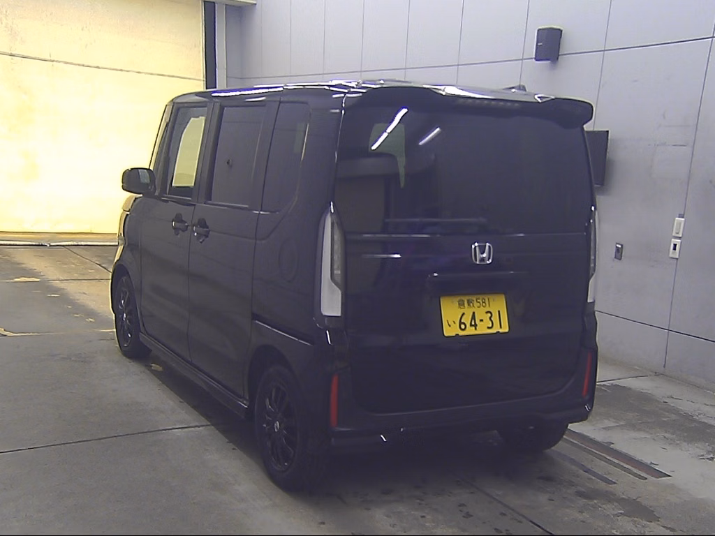 HONDA N-BOX
