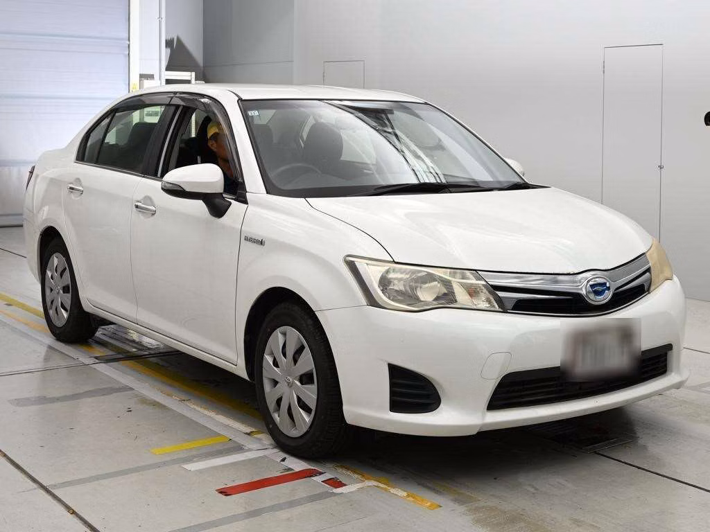 TOYOTA COROLLA AXIO