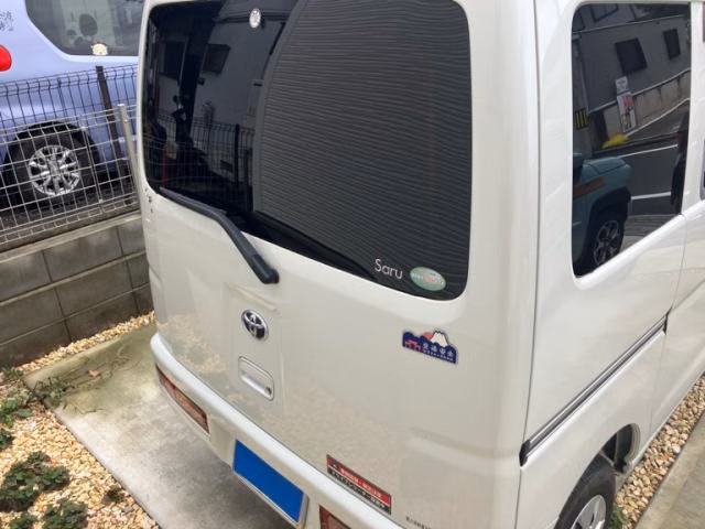 TOYOTA PIXIS VAN