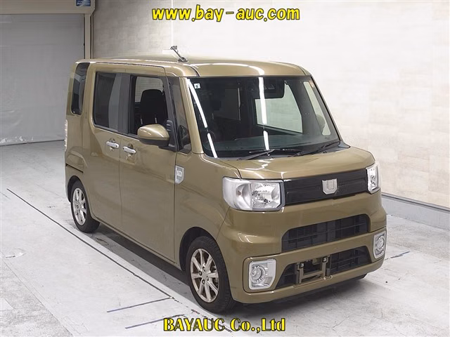 DAIHATSU WAKE