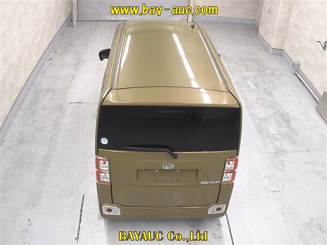 DAIHATSU WAKE