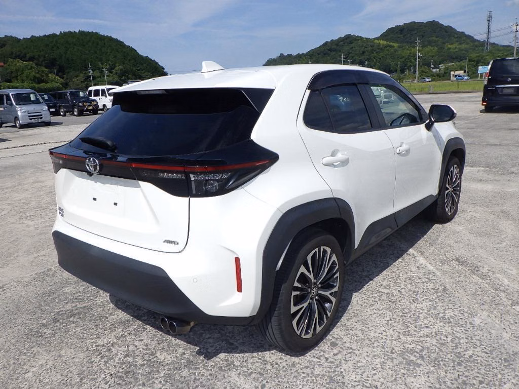 TOYOTA YARIS CROSS