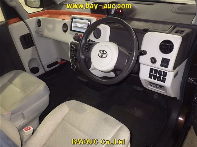 TOYOTA SPADE