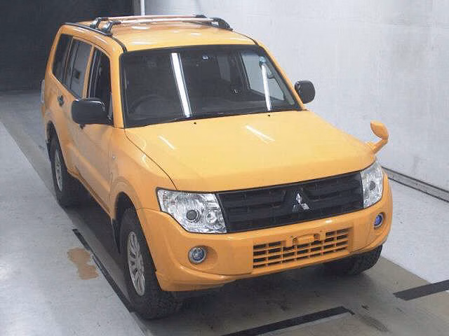 MITSUBISHI PAJERO