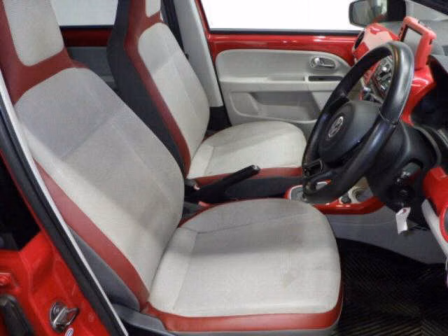 VOLKSWAGEN UP!