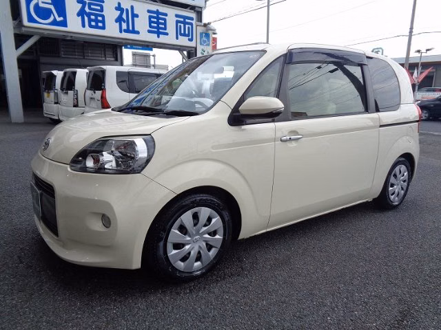 TOYOTA PORTE