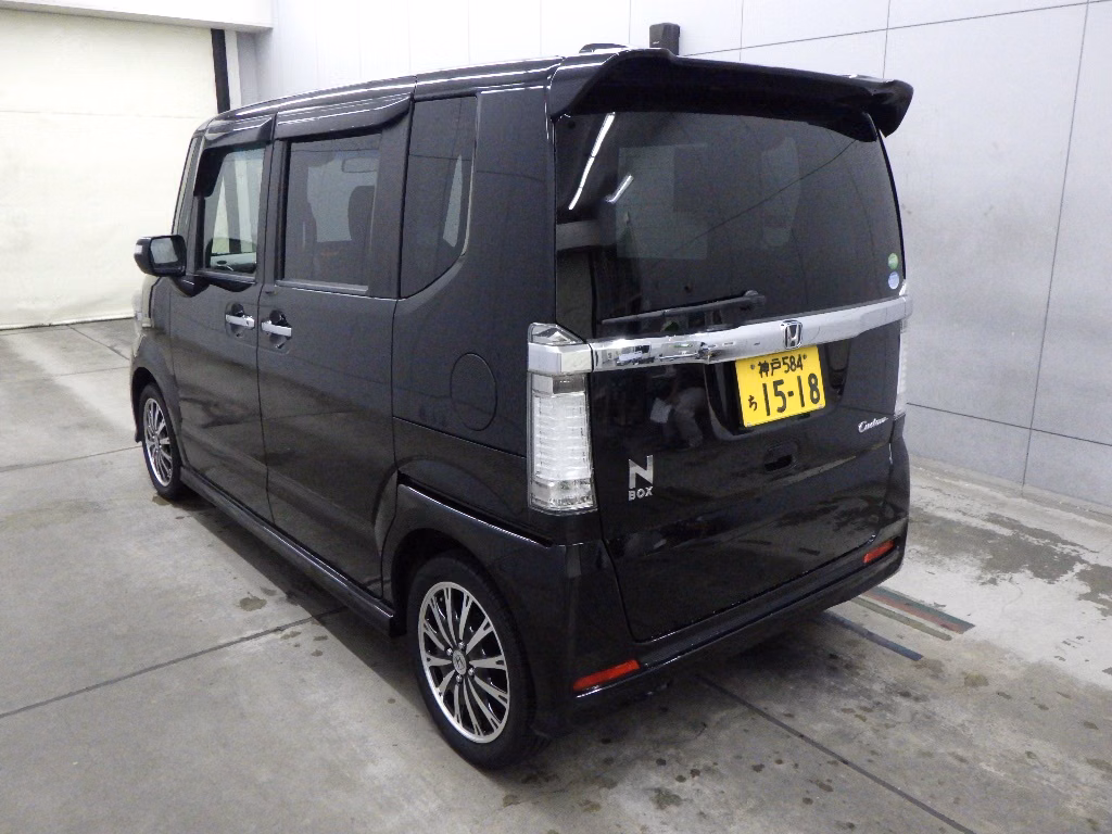 HONDA N-BOX