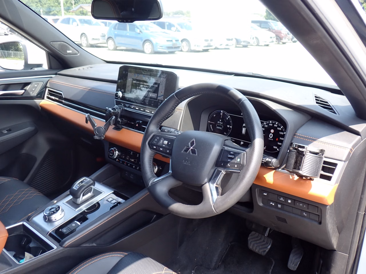 MITSUBISHI OUTLANDER