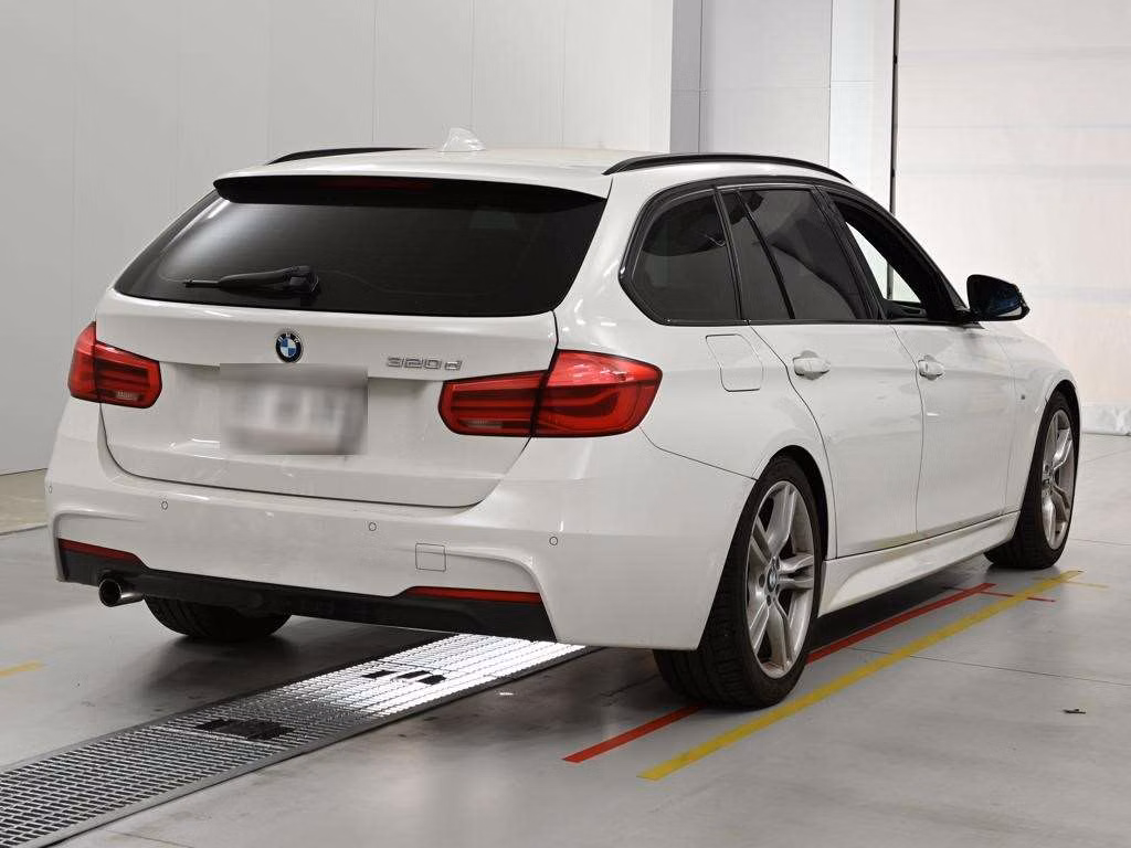BMW 3-SERIES