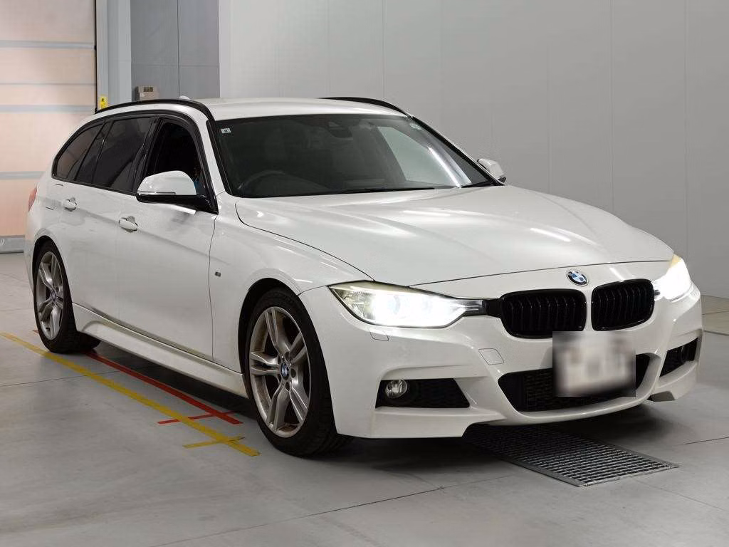 BMW 3-SERIES