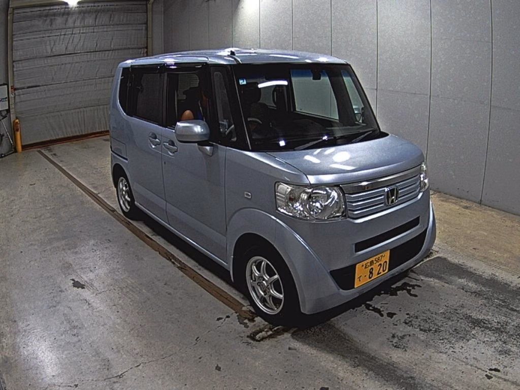 HONDA N-BOX