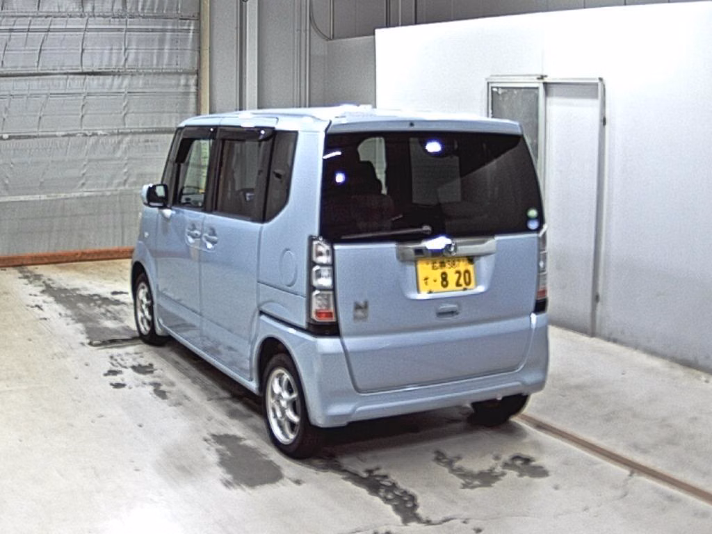 HONDA N-BOX