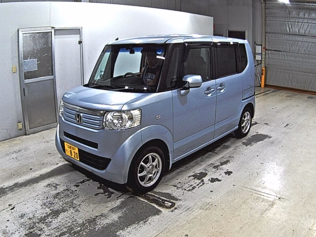 HONDA N-BOX