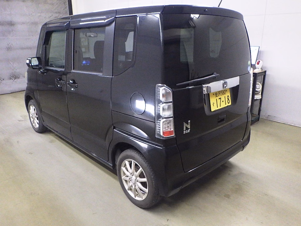 HONDA N-BOX