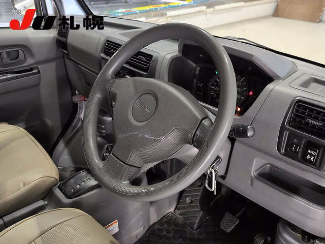 NISSAN CLIPPER