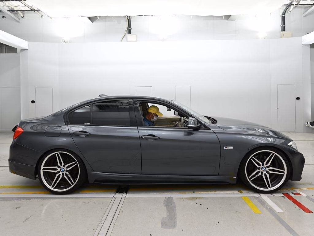 BMW 3-SERIES