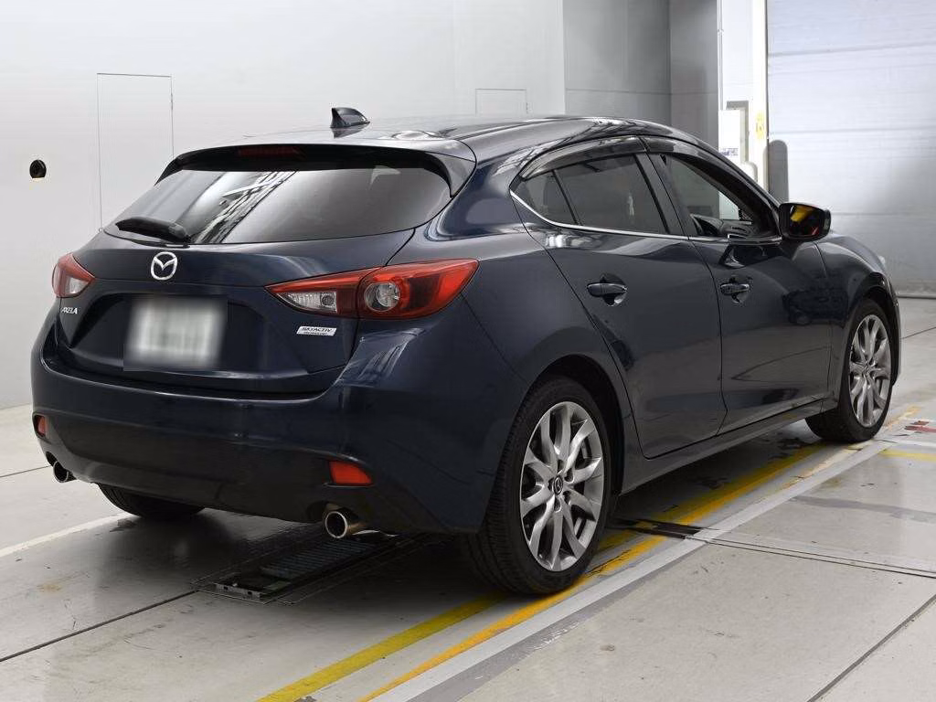 MAZDA AXELA