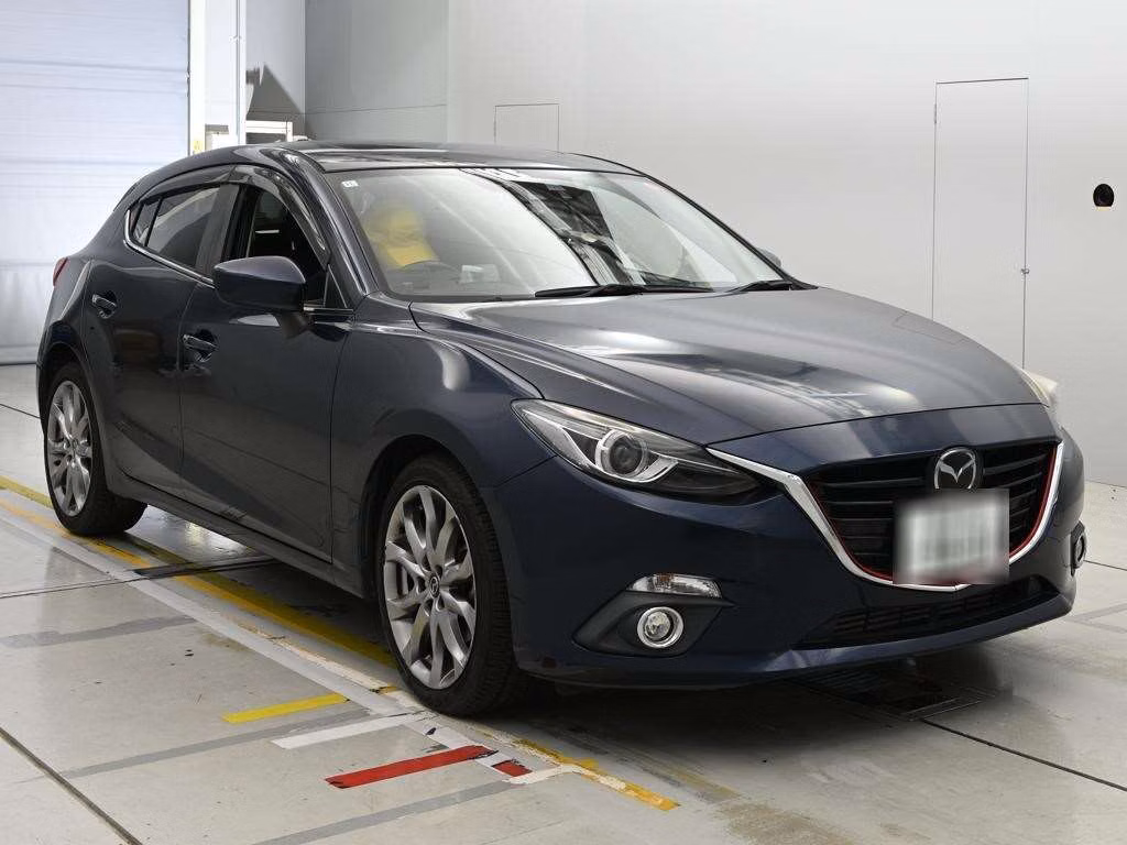 MAZDA AXELA
