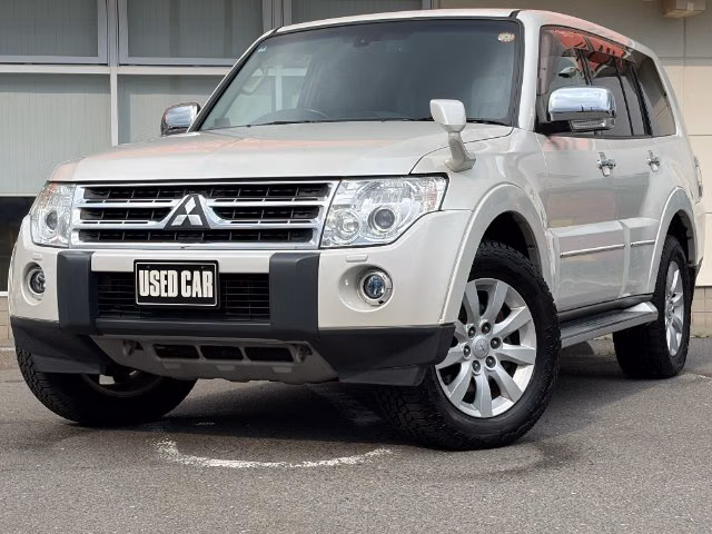 MITSUBISHI PAJERO