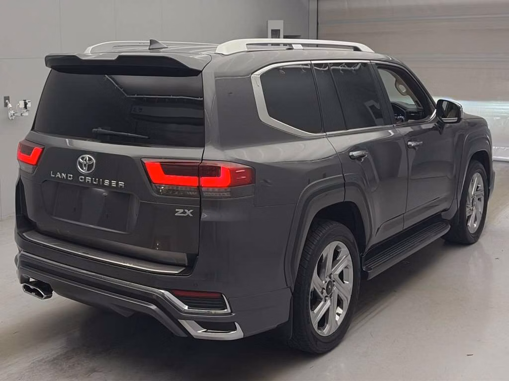 TOYOTA LAND CRUISER