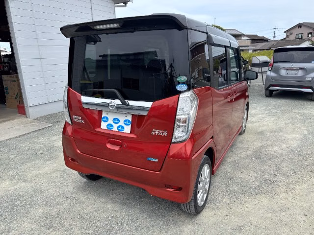 NISSAN DAYZ ROOX