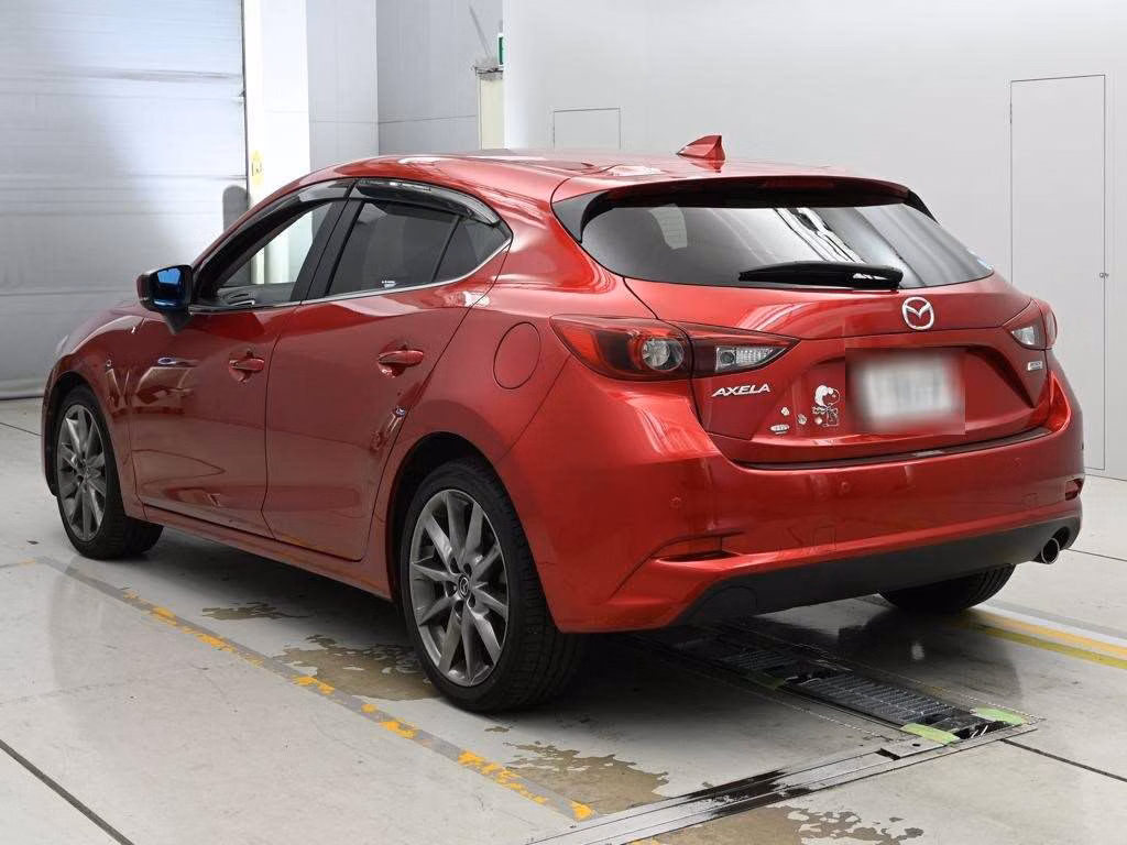 MAZDA AXELA
