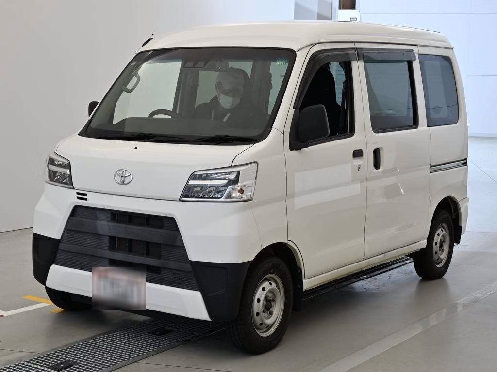 TOYOTA PIXIS VAN